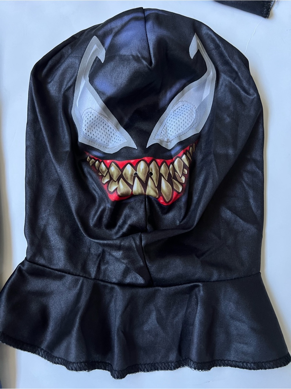 Jazwares Marvel Venom Child Costume Padded Muscles Jumpsuit Mask Small (4/7) - Picture 6 of 16